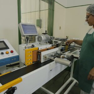 Envasamento do mel no entreposto